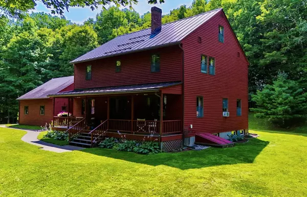 390 Zabarsky RD, St. Johnsbury, VT 05819
