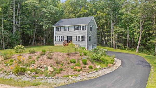 20 Hammond RD, Deerfield, NH 03037
