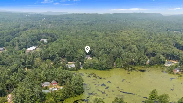 Deerfield, NH 03037,20 Hammond RD