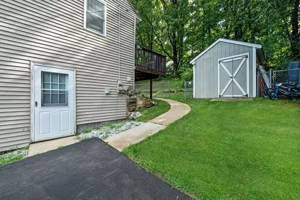 Milford, NH 03055,22 Marshall ST