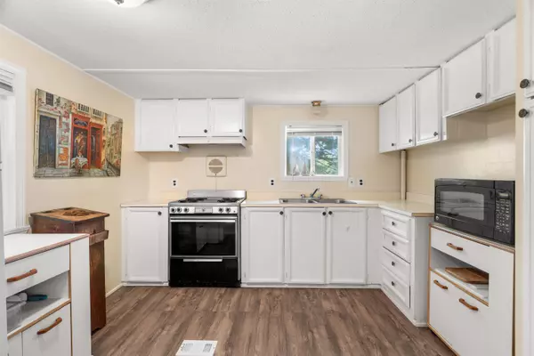 Nashua, NH 03063,9 Westerdale DR
