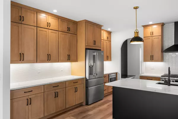 Londonderry, NH 03053,10 Lily LN