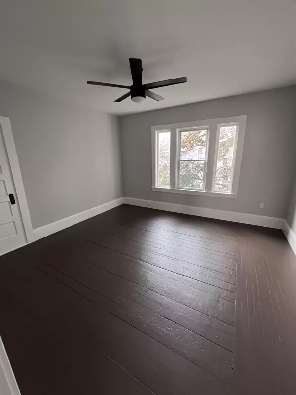 Manchester, NH 03102,118 Riddle ST #2