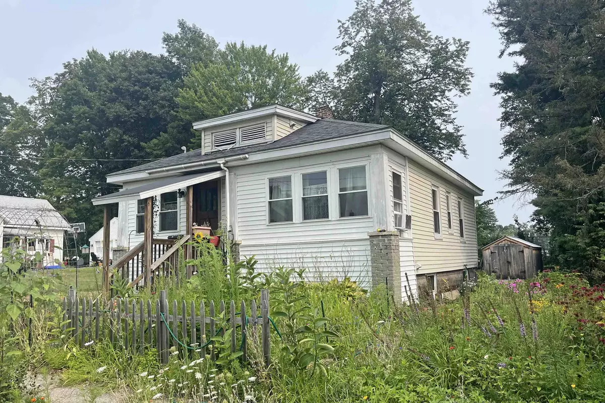 Brattleboro, VT 05301,81 Oak Grove AVE