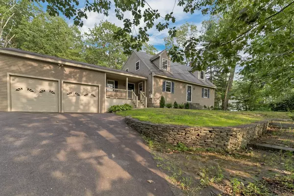 76 North Lowell RD, Windham, NH 03087