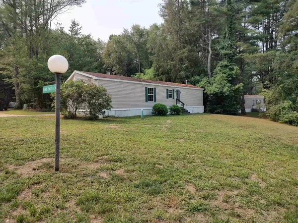 14 Pine Tree DR, Tuftonboro, NH 03816