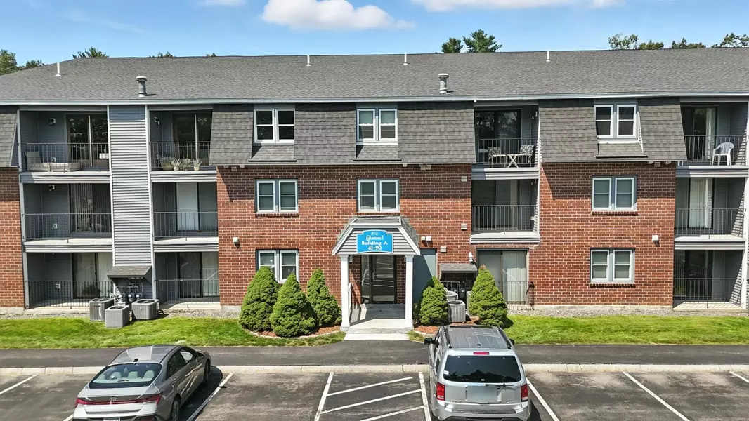 72 Bluestone DR #72, Nashua, NH 03060