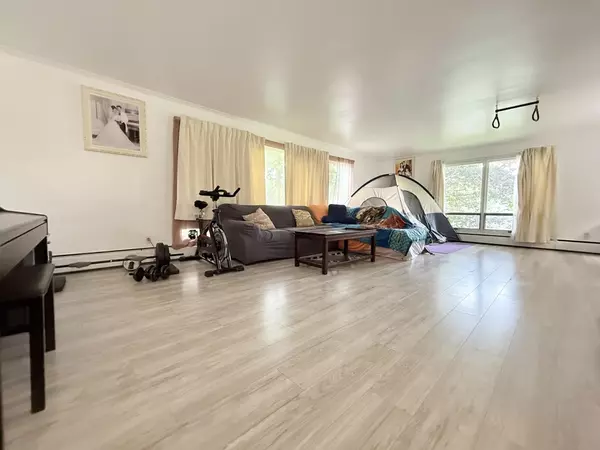 Claremont, NH 03743,62 Ridge AVE