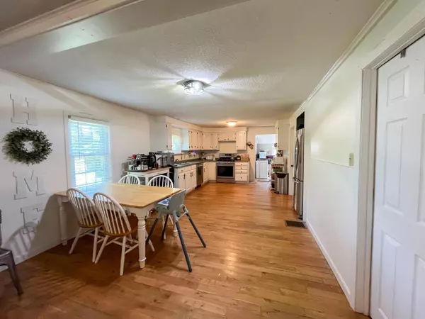 Canaan, NH 03741,139 Canaan ST