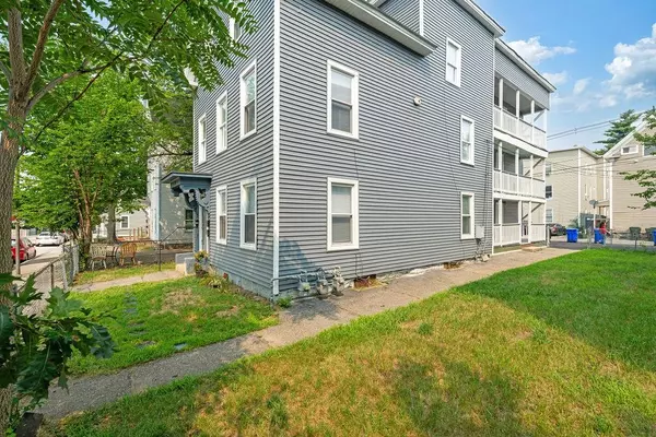 Manchester, NH 03103,320 Cedar ST