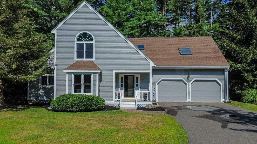 8 Ash LN, York, ME 03909