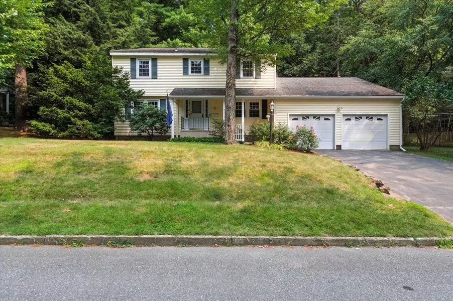 15 Yandow DR, South Burlington, VT 05403