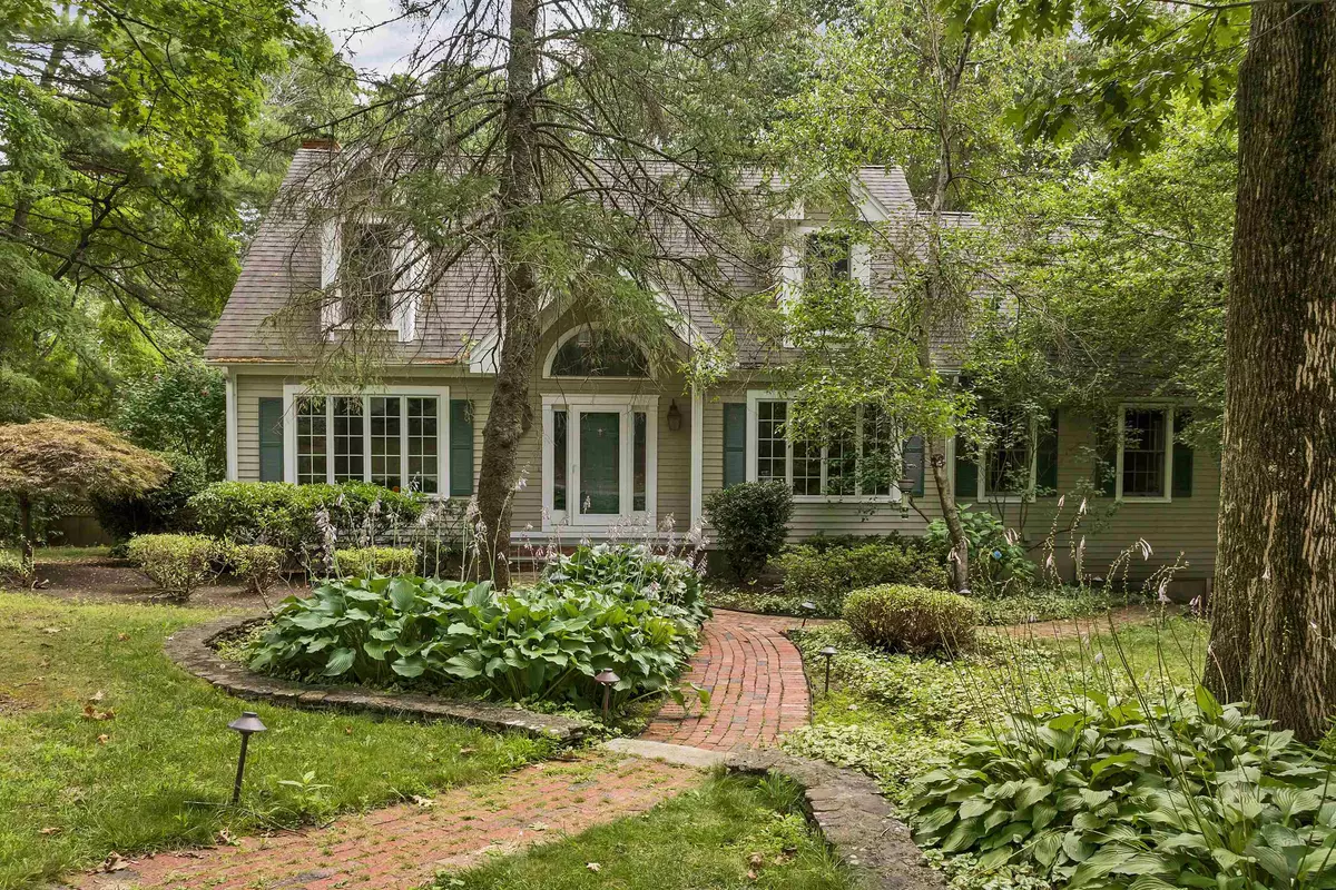 Portsmouth, NH 03801,46 Buckminster WAY