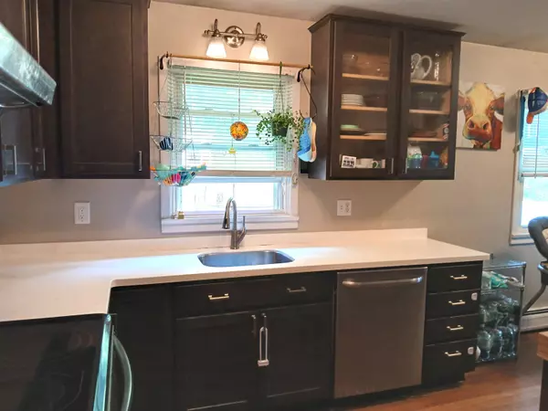 Barre City, VT 05641,168 Quinlan DR