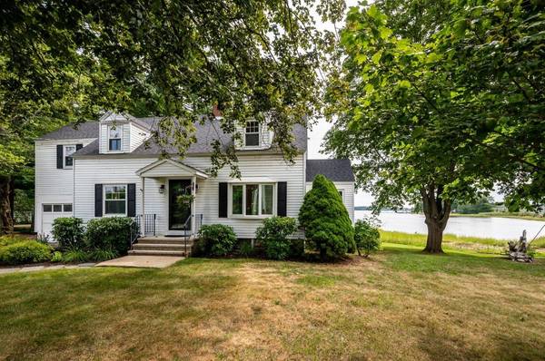 354 Dover Point RD, Dover, NH 03820