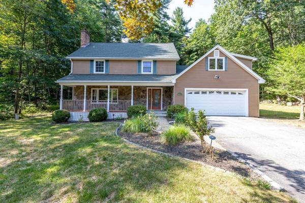 22 Old Coach RD, Hudson, NH 03051