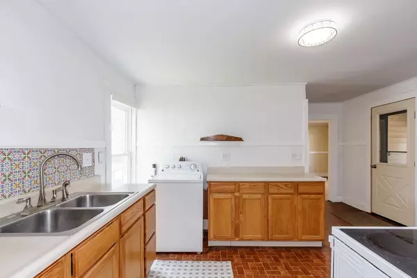 Newport, NH 03773,39 Myrtle ST