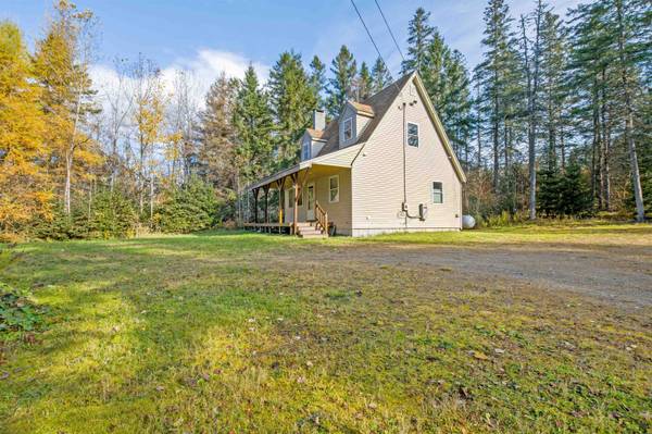 17 Marquis DR, Colebrook, NH 03576