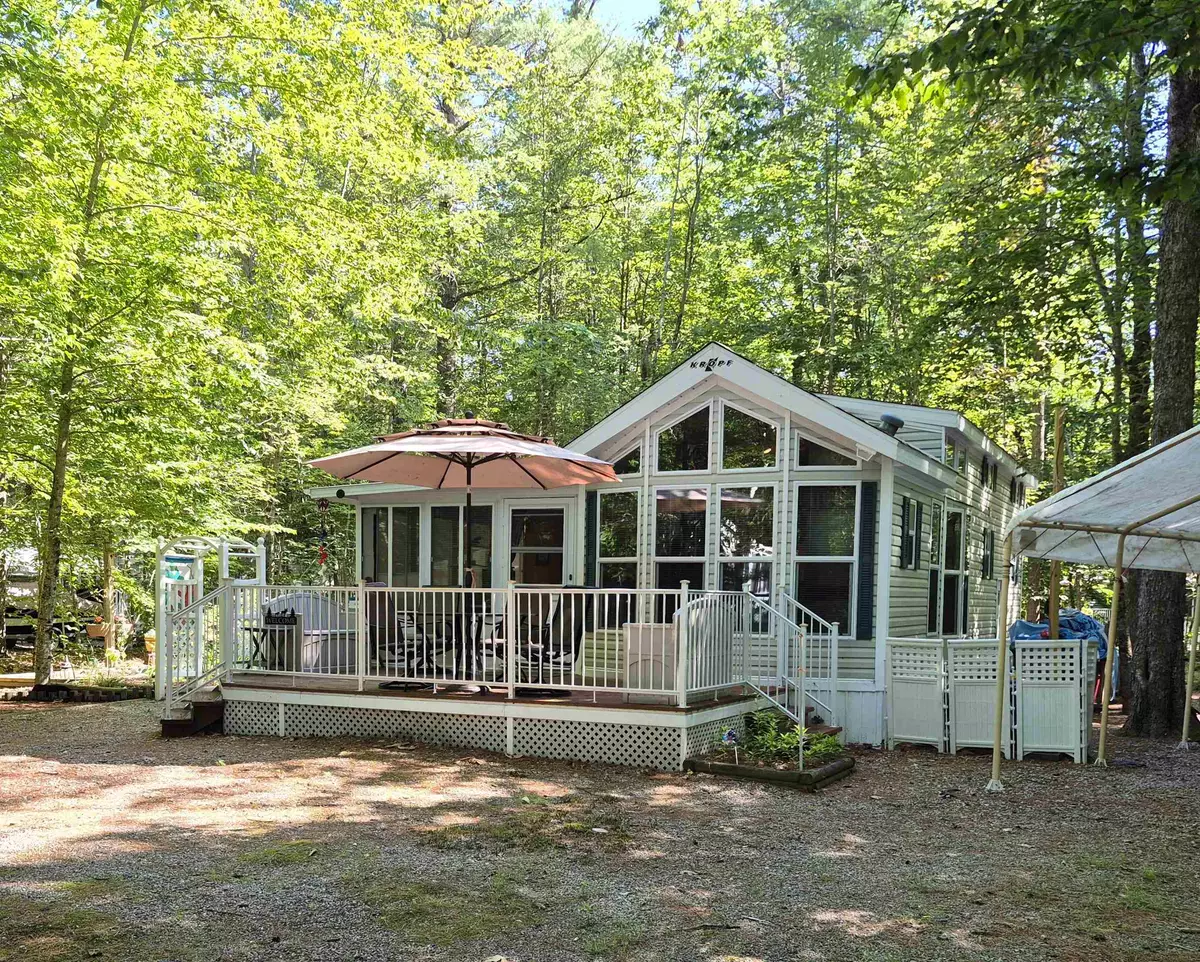 Wakefield, NH 03830,40 Pine RD