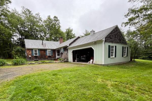 30 Fox Chase RD, Sutton, NH 03221