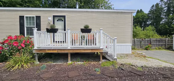 Londonderry, NH 03053,8 Barksdale AVE