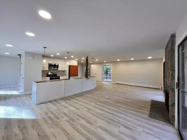 Durham, NH 03824,23 Orchard DR