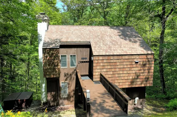 323 Crimson Hawk RD, Plymouth, VT 05056