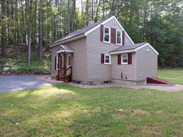 Marlborough, NH 03455,15 Heath RD