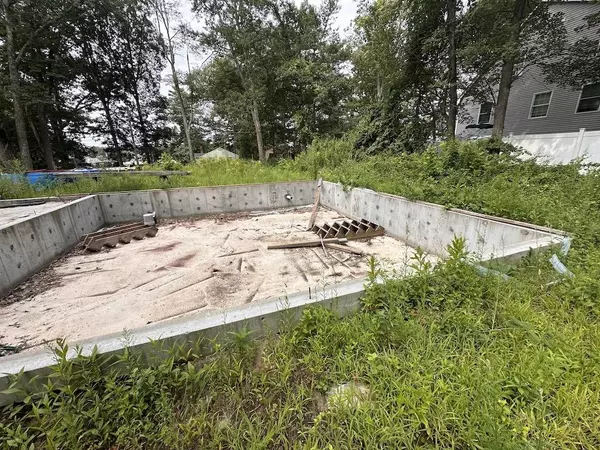 Salem, NH 03079,18 Blake RD