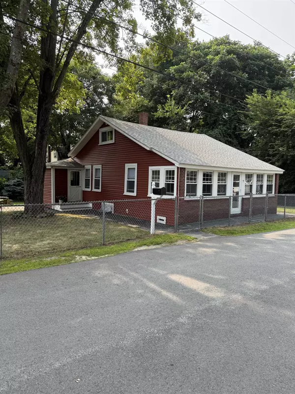 7 Porter AVE, Hudson, NH 03051