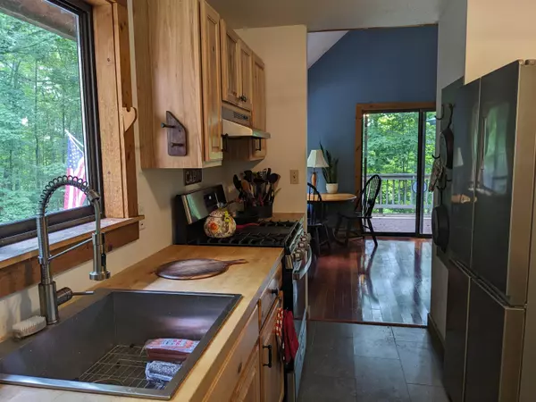 140 Vincent Egan RD, Castleton, VT 05732
