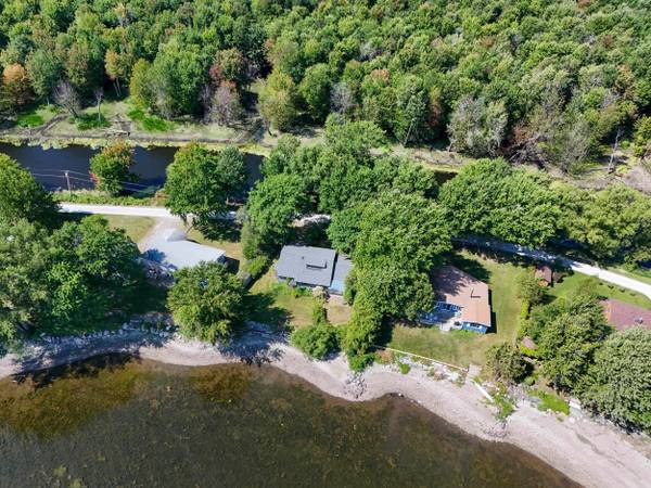 915 Fiske RD, Alburgh, VT 05440