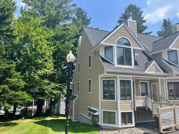 2A Townhouse SQ #T-4, Dover, VT 05356