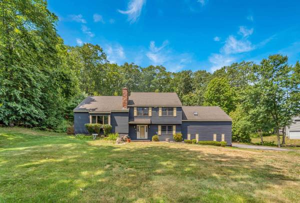 31 Oriole RD, Windham, NH 03087