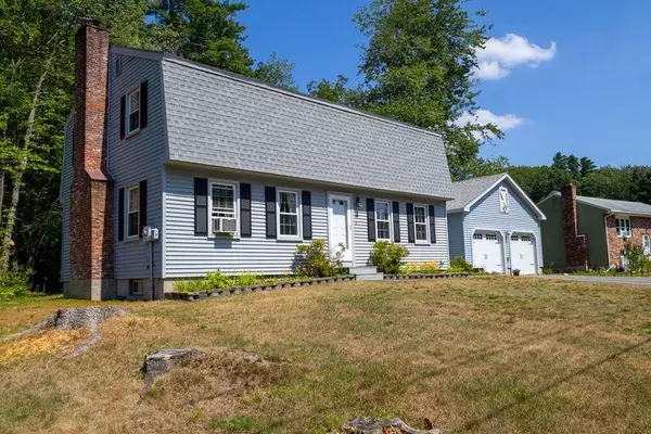8 Wildwood LN, Rochester, NH 03867