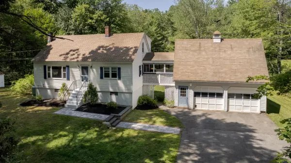 32 Jenkins RD, Lee, NH 03861
