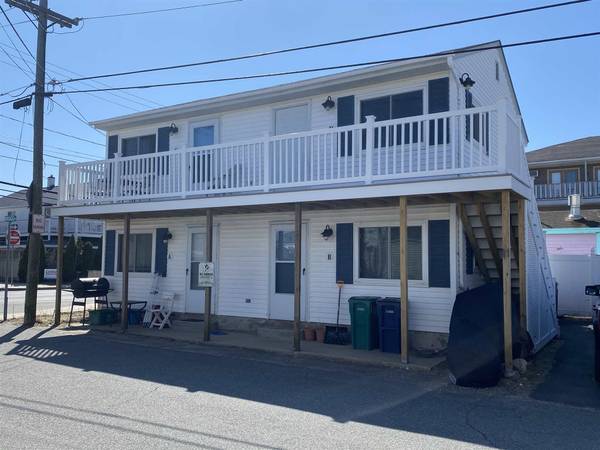 1 Bragg AVE #A, Hampton, NH 03842