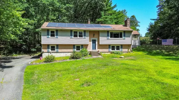 32 Island Pond RD, Atkinson, NH 03811