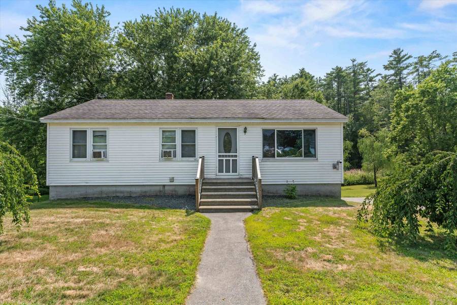 18 Loudon RD, Pittsfield, NH 03263