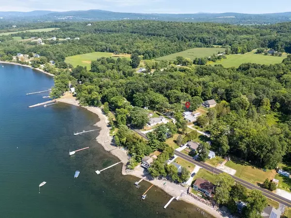 33 Campano DR, Georgia, VT 05478