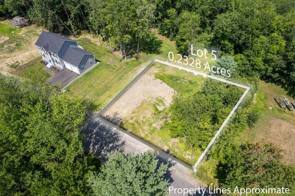 5 Valley LN, Somersworth, NH 03878