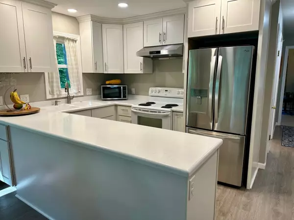 Colchester, VT 05446,18 Pheasant Woods