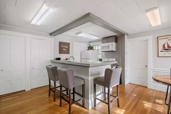 21A Portsmouth AVE, Exeter, NH 03833