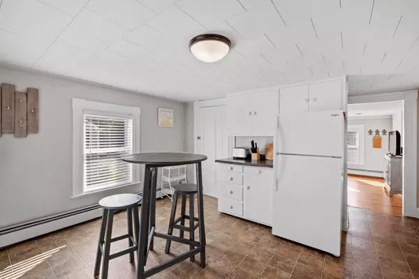 Exeter, NH 03833,21B Portsmouth AVE