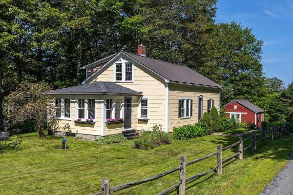 4165 Hartland Hill RD, Woodstock, VT 05091