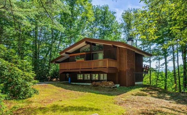 27 Moat Mountain CIR, Bartlett, NH 03812