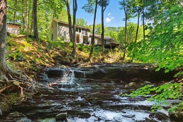79 Deep Gibou RD, Montgomery, VT 05471