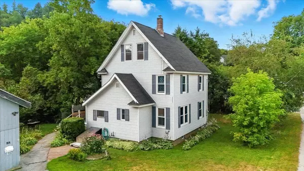 98 Circle ST, Barre City, VT 05641