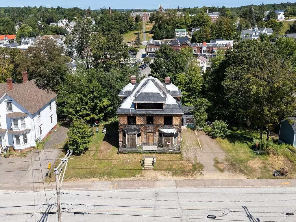 Northfield, NH 03276,18 Elm ST