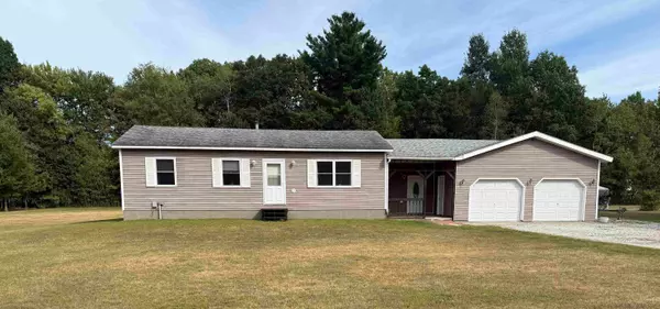 52 Sandy Acres DR, Highgate, VT 05459